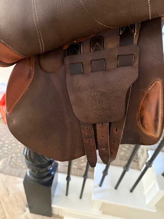 ARION !!PRICE DROP!!NEED TO SELL ASAP Arion Custom 17” Jumping Saddle (8)