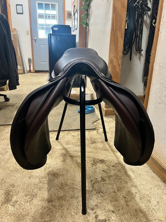 CWD CWD SE02 Saddle – 17” 2L Flap – Full Calfskin (4)