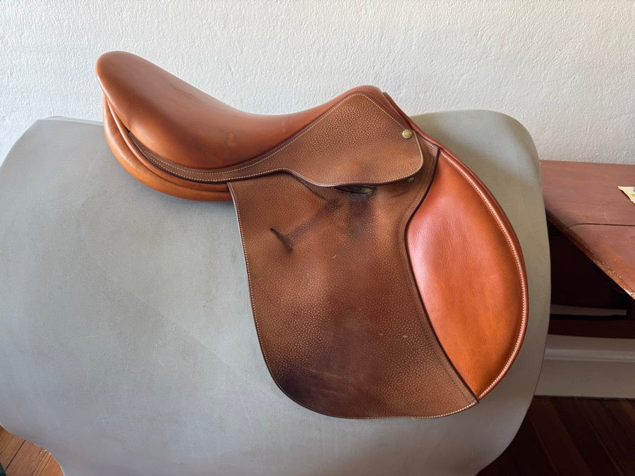 BUTET 17.5” Butet Saddle - 2 Flaps - L Seat