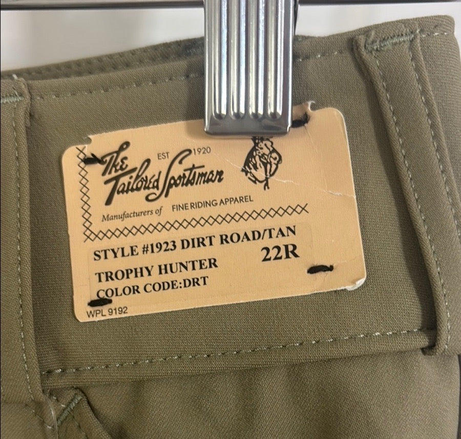 BRAND NEW tan tailored sportsman’s knee patch/sock bottom