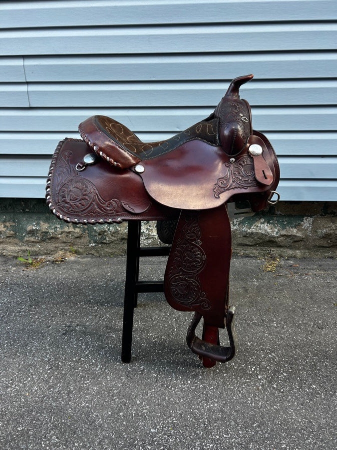 CIRCLE Y 15” Circle Y Equitation Saddle w/ Cinch, Pad, and Cover (3)