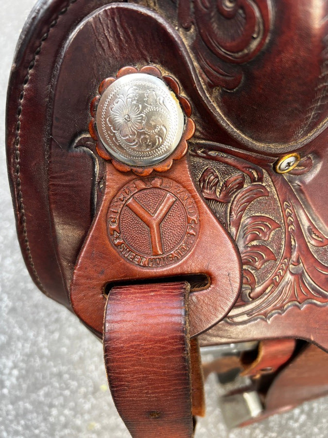 CIRCLE Y 15” Circle Y Equitation Saddle w/ Cinch, Pad, and Cover (6)