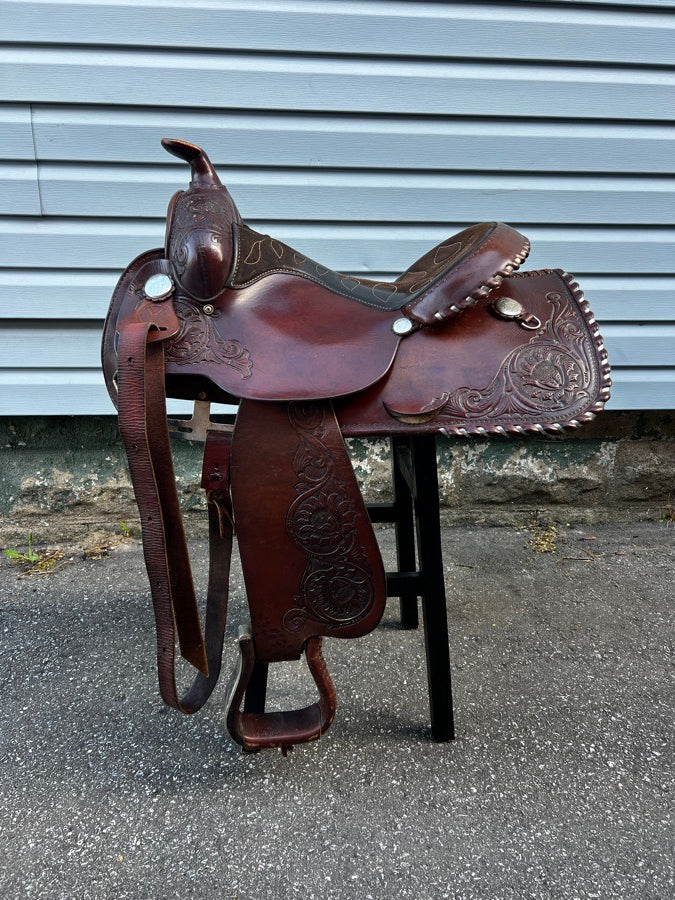 CIRCLE Y 15” Circle Y Equitation Saddle w/ Cinch, Pad, and Cover