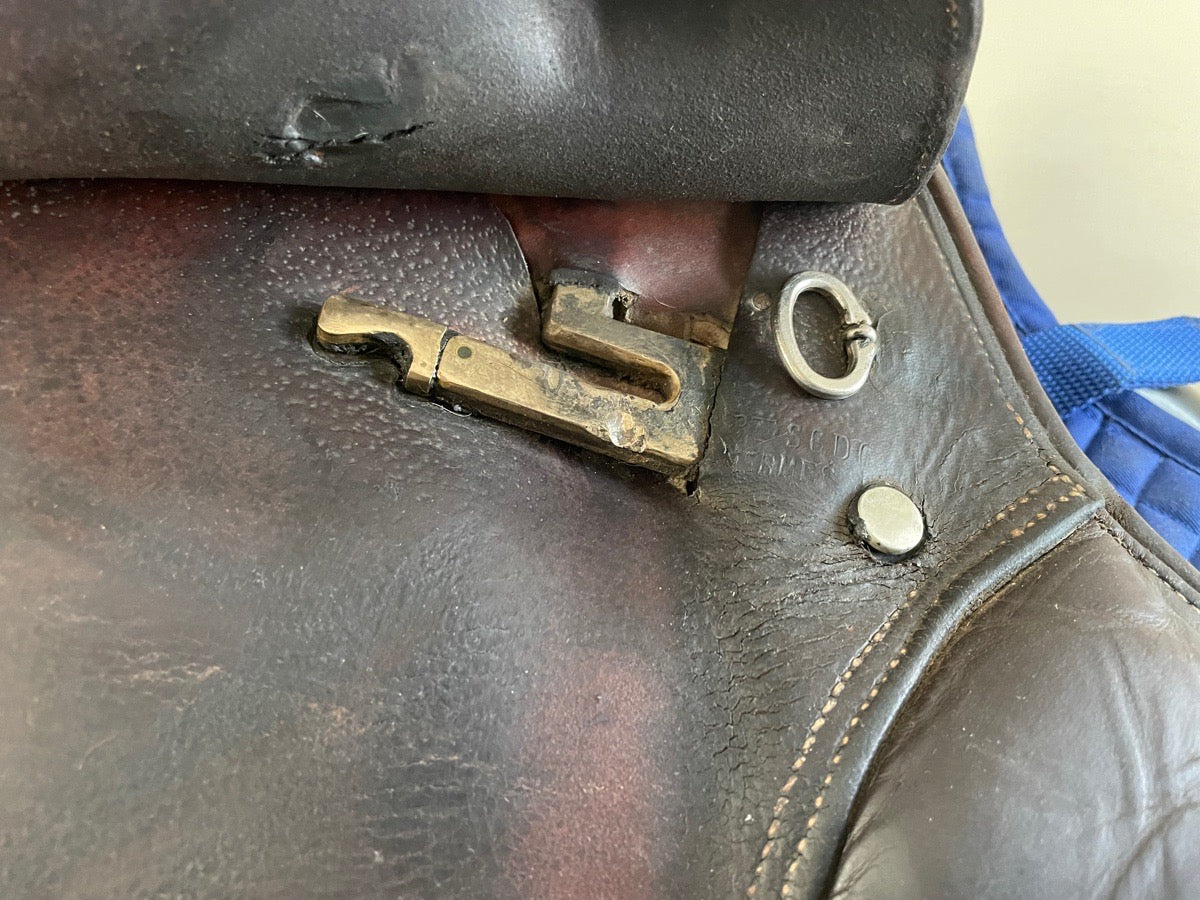 HERMES 15.75” Hermès - 4.25” dot to dot (7)