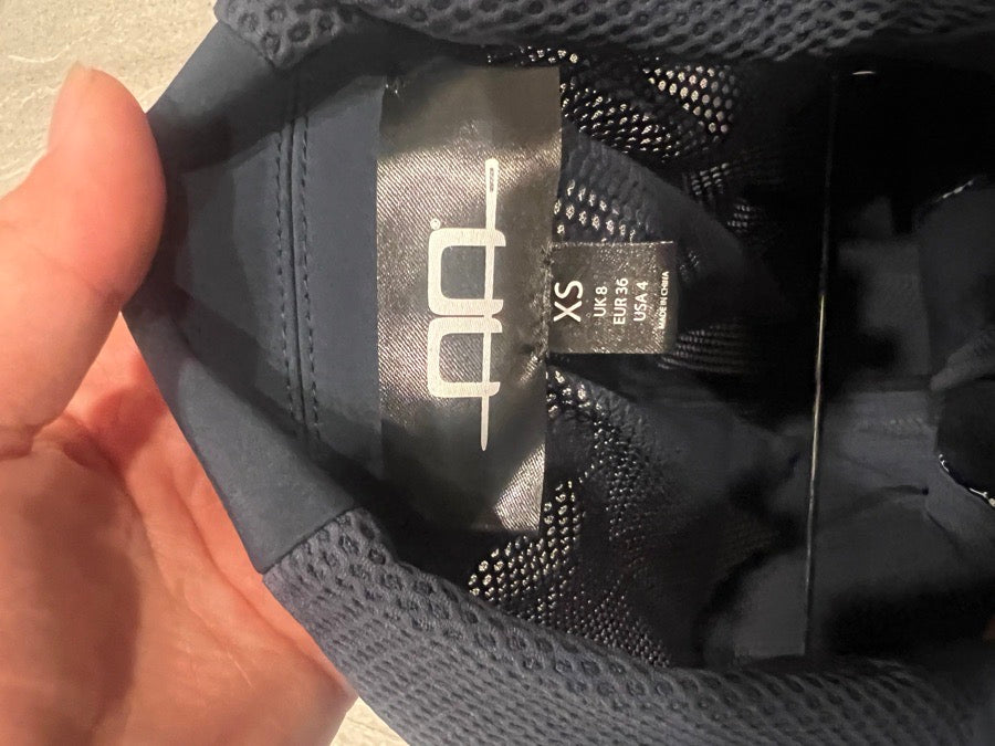 AA PLATINUM MOTION LIGHT AA Platinum ‘Motionlite’ Showcoat in Navy - Women’s XS (3)