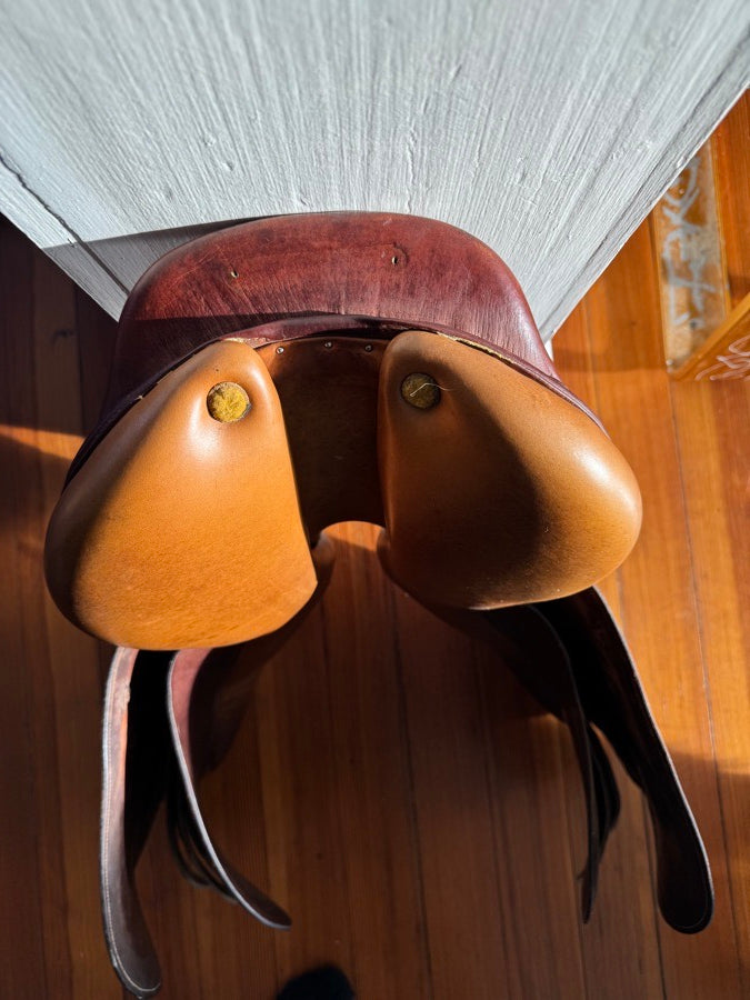 HERMES 17” Hermes Brasiia Jump Saddle - Full Buffalo - RARE! (5)