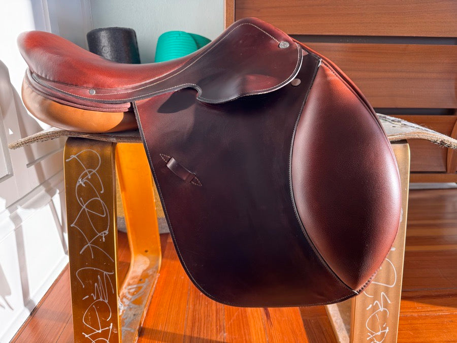 HERMES 17” Hermes Brasiia Jump Saddle - Full Buffalo - RARE! (2)