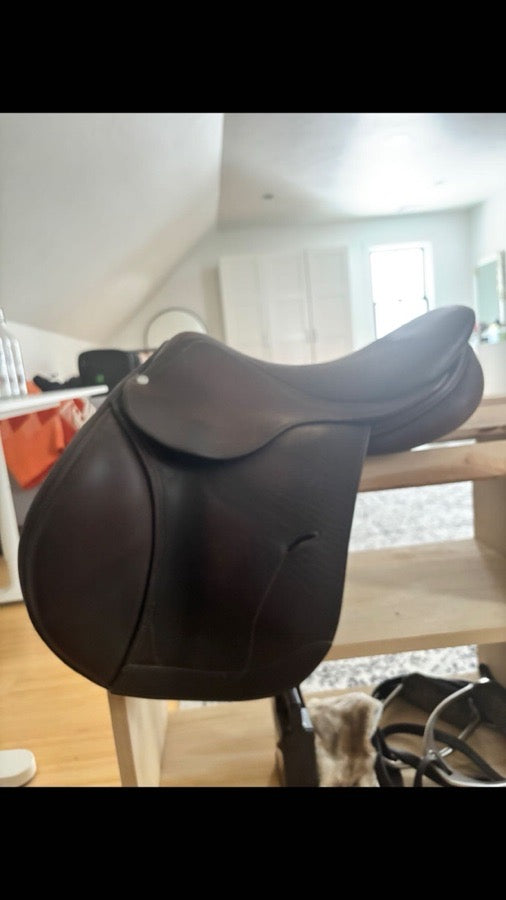 Other 16.5 Antares saddle for sale