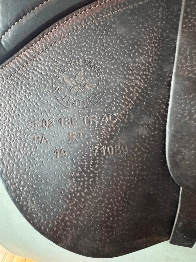 CWD 18” CWD SE02 Saddle - 4C - 2019 - PRO Panels - Full Buffalo (3)