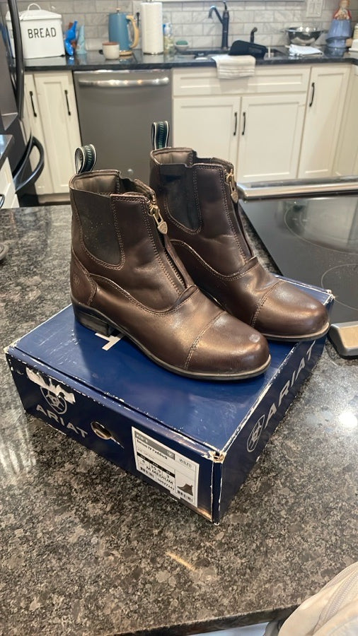 ARIAT Ariat Devon IV Paddock Boots size 4