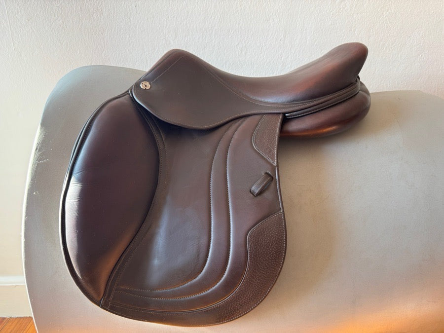 CWD 17” 2020 CWD SE01 Saddle - 3L - Full Buffalo!