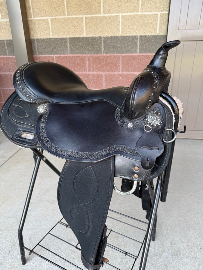 CIRCLE Y 16” Circle Y High Horse Trail Saddle
