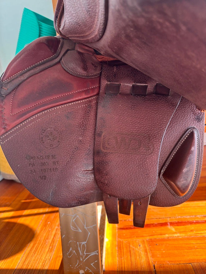 CWD 17.5” 2023 CWD SE02 Jump Saddle - Grain/Buffalo - 3C Flaps - PRO Panels (3)