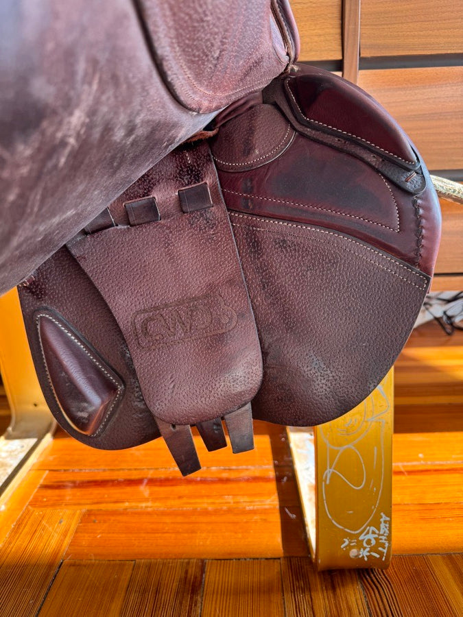 CWD 17.5” 2023 CWD SE02 Jump Saddle - Grain/Buffalo - 3C Flaps - PRO Panels (5)