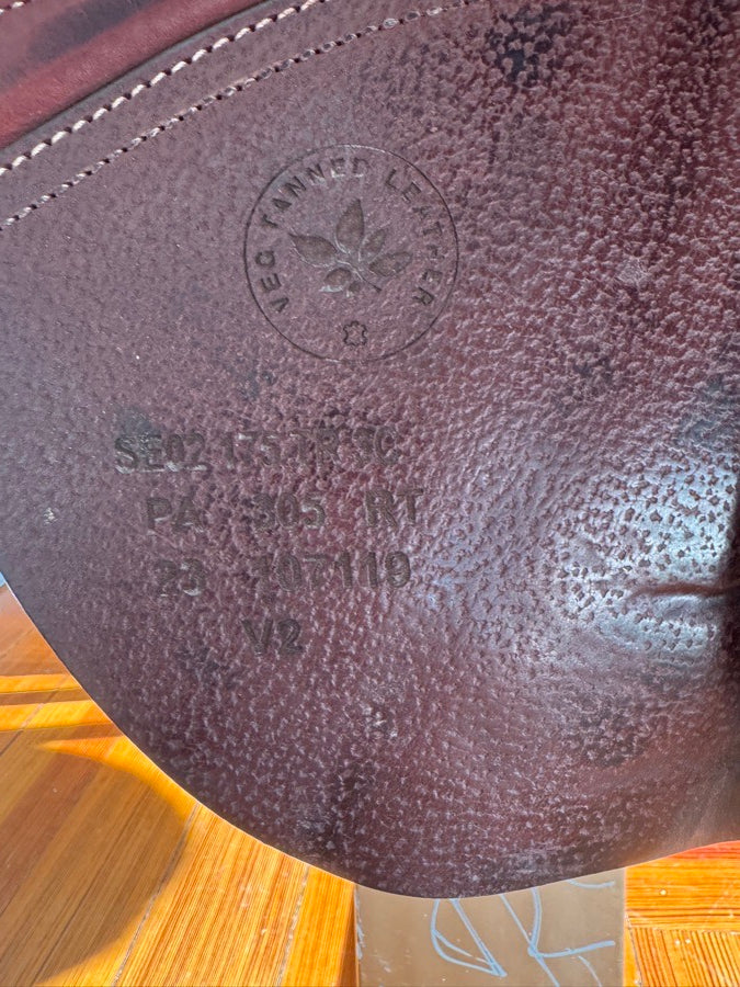 CWD 17.5” 2023 CWD SE02 Jump Saddle - Grain/Buffalo - 3C Flaps - PRO Panels (4)