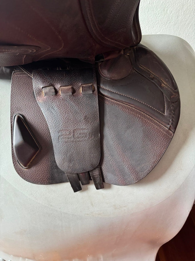 CWD 17” 2023 CWD SE40 2Gs PRO Saddle - 3C - Full Buffalo (4)