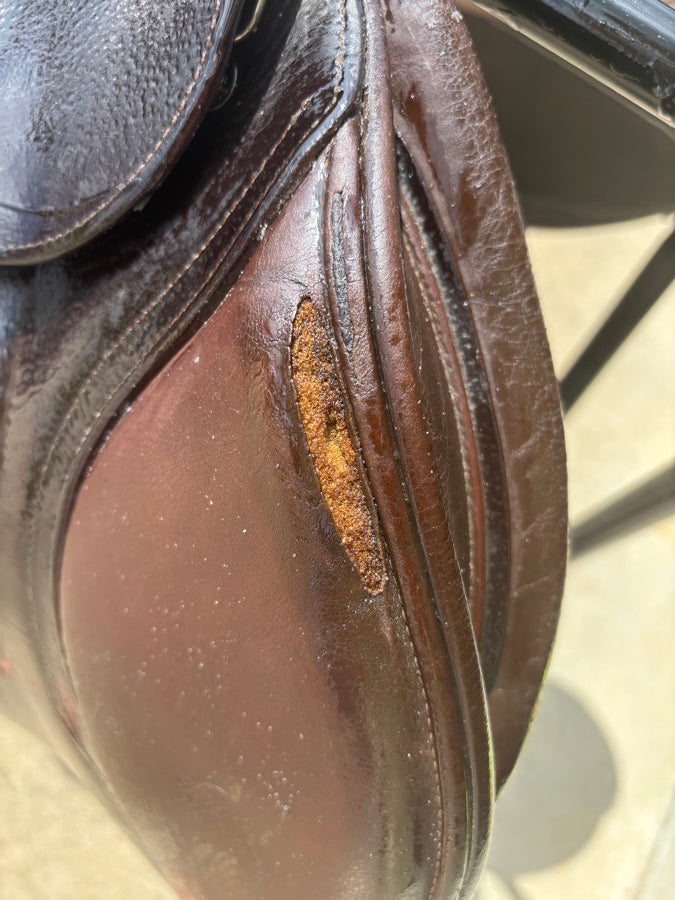 CWD CWD saddle 16” SE01 2L flaps (3)