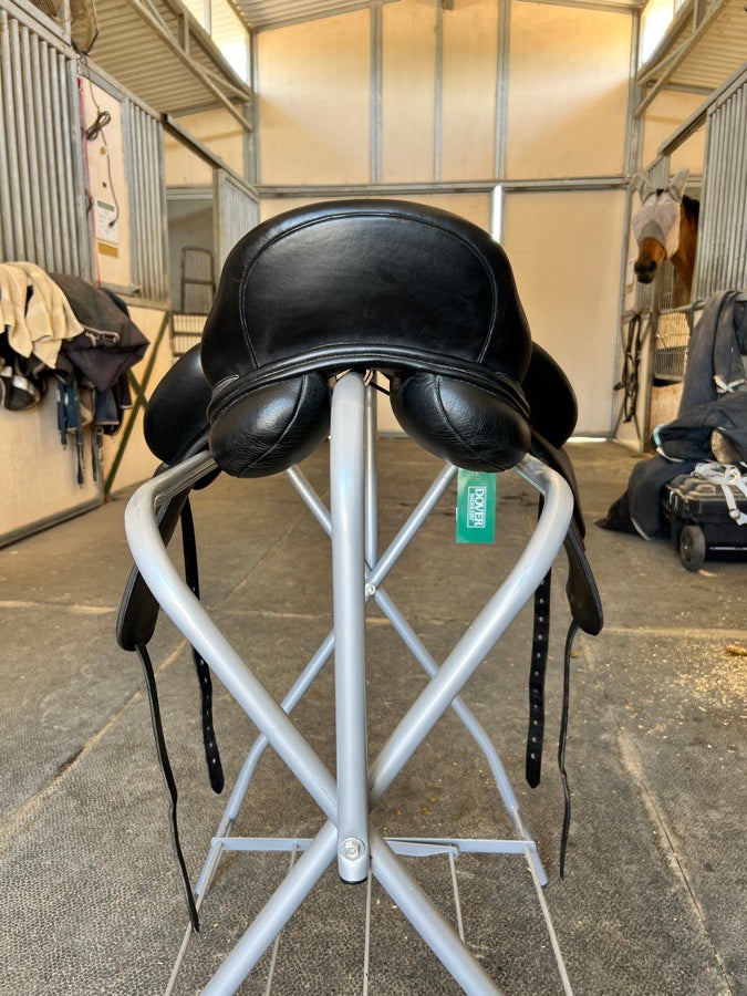 CUSTOM SADDLERY 17.5” Custom Saddlery Wolfgang solo II (4)