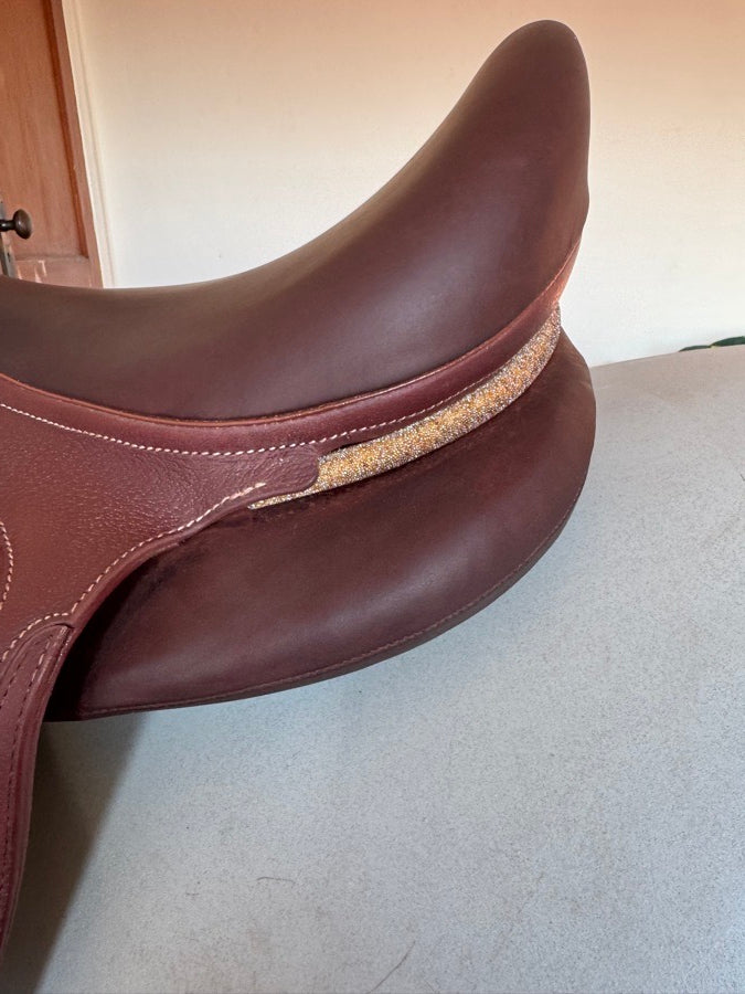 DEVOUCOUX 17.5” 2022 Devoucoux Makila Harmonie S Dressage Saddle - Full Buffalo - 2AA (2)