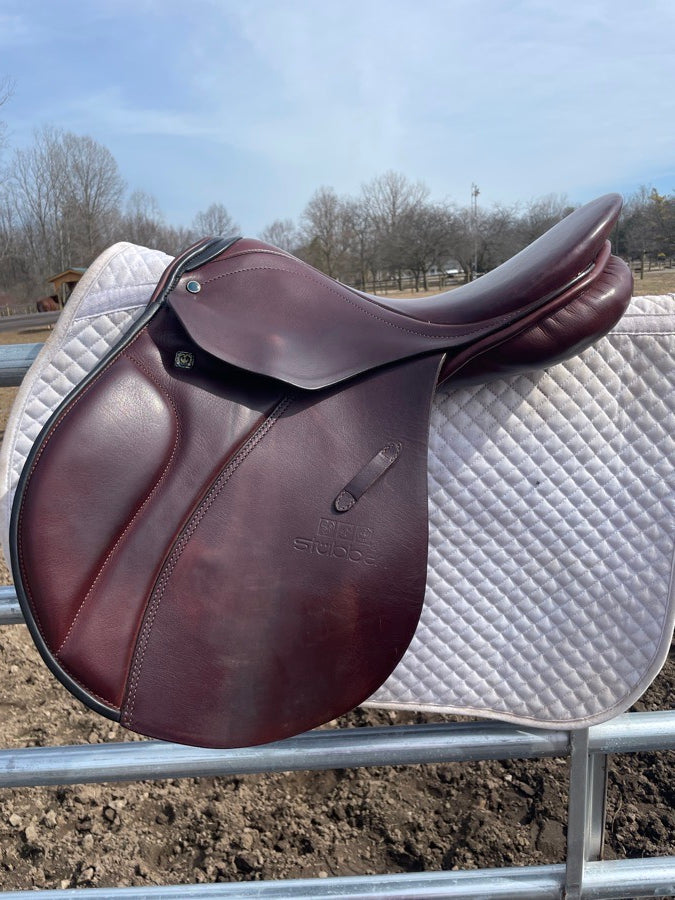 STUBBEN Stubben Juventus 17” Jump Saddle
