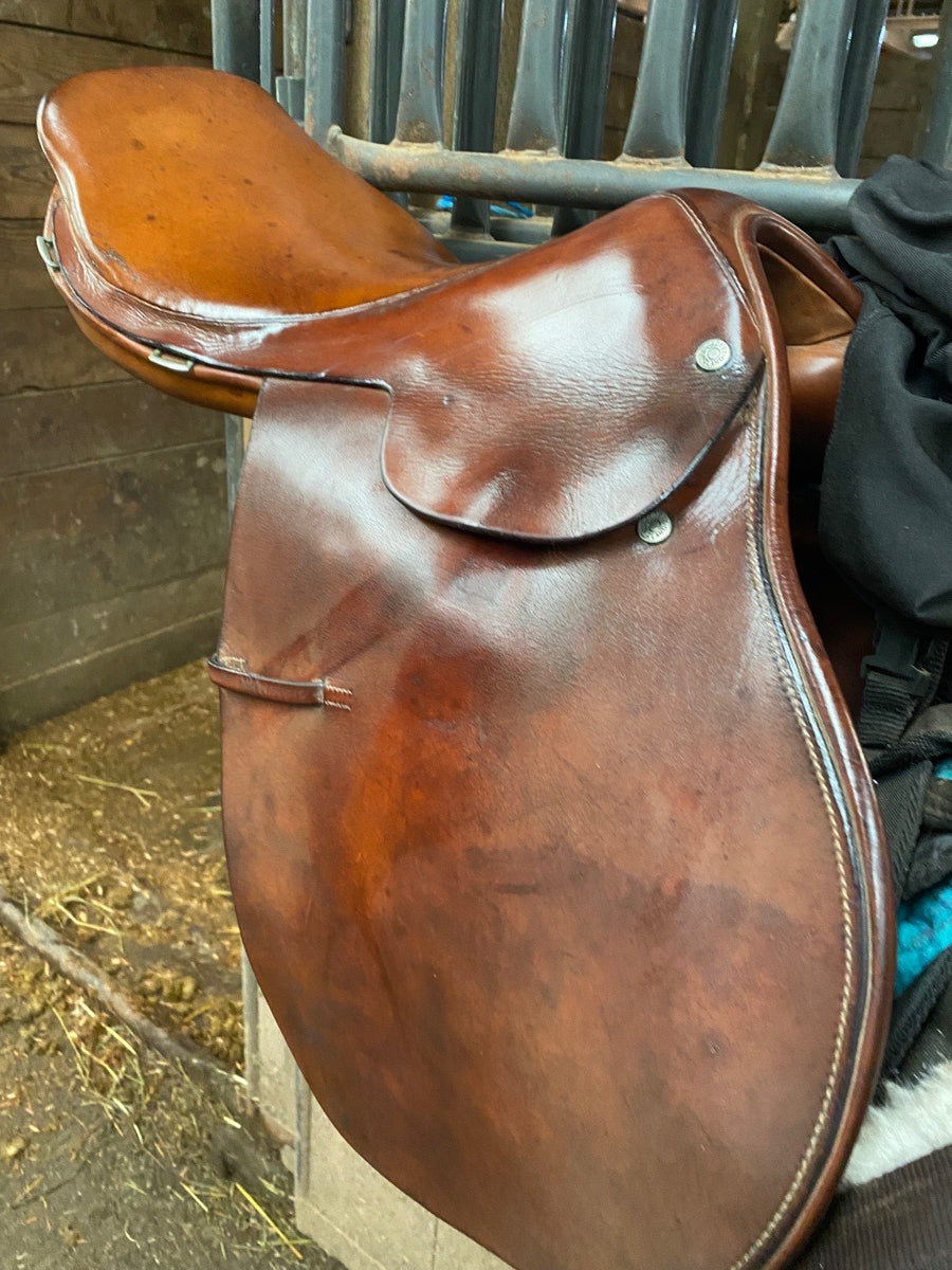 CROSBY England Crosby jumping saddle 17.5” (2)