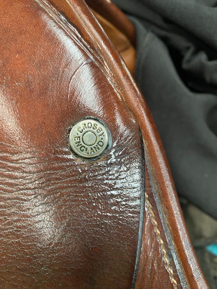 CROSBY England Crosby jumping saddle 17.5” (8)