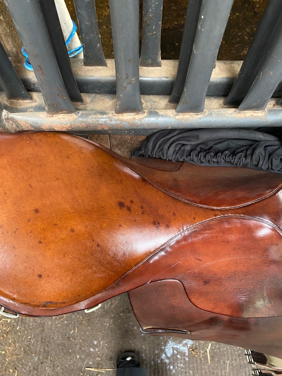 CROSBY England Crosby jumping saddle 17.5” (6)