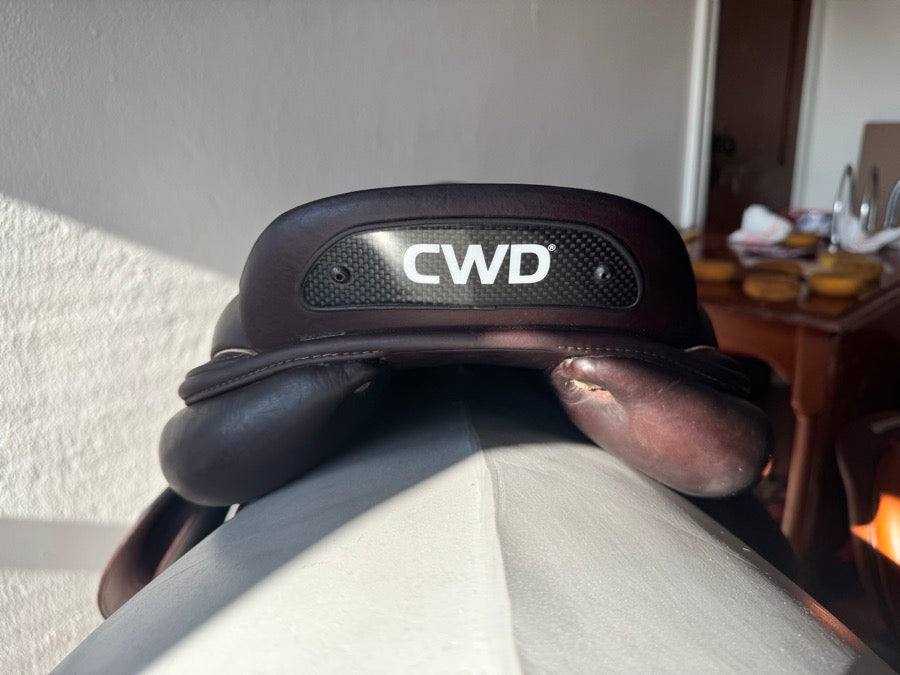 CWD 17.5” CWD SE32 Mademoiselle 2Gs Saddle - WIDE - 3L (7)