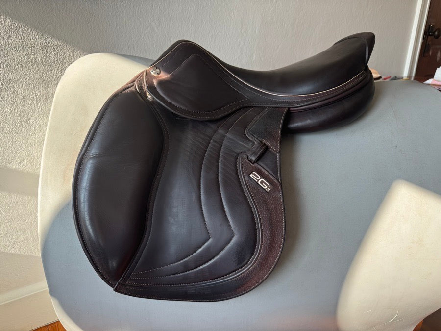 CWD 17.5” CWD SE32 Mademoiselle 2Gs Saddle - WIDE - 3L (2)