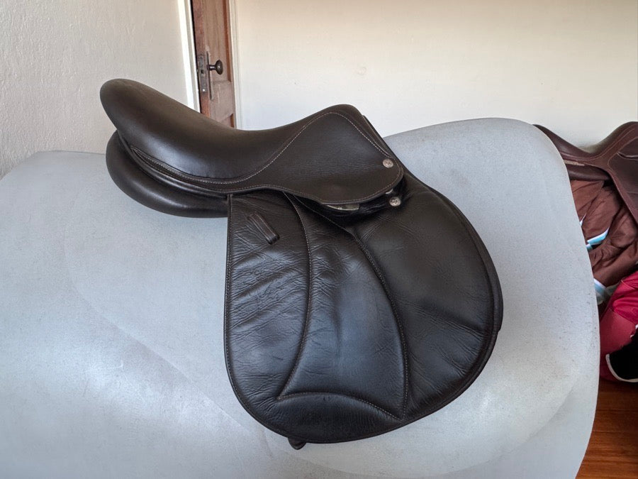 VOLTAIRE 15.5” 2019 Voltaire Welli Saddle - Children’s / Pony - 0A - Full Buffalo (8)