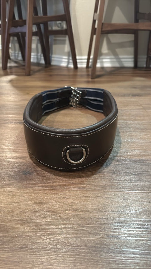 DOVER SADDLERY NWOT InDulge™ Classic Hunter Girth. Size 46. (2)