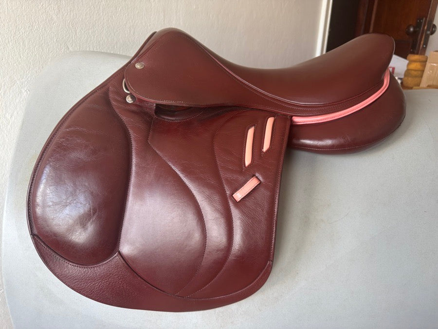 DEVOUCOUX 17” Devoucoux Biarritz Lab Saddle - 2017 - 1 Flaps - Full Buffalo