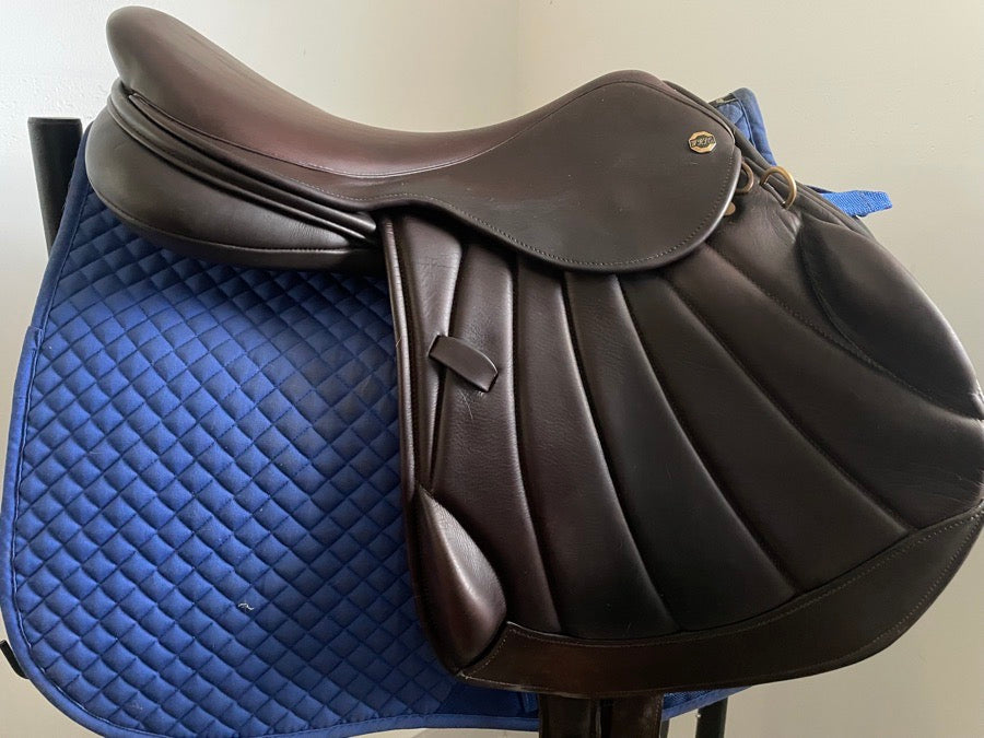 CROSBY 17.5” Walsall monoflap - medium (2)