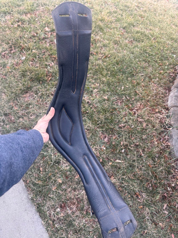 RED BARN 22” RedBarn dressage girth (2)