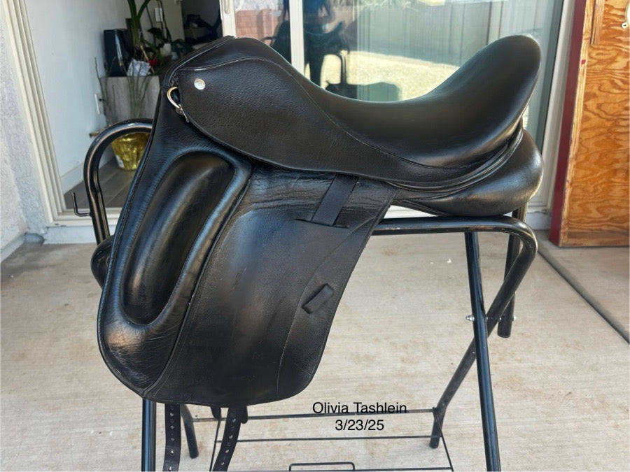 CUSTOM SADDLERY Custom Saddlery 17.5” Wolfgang Omni Monoflap Dressage Saddle