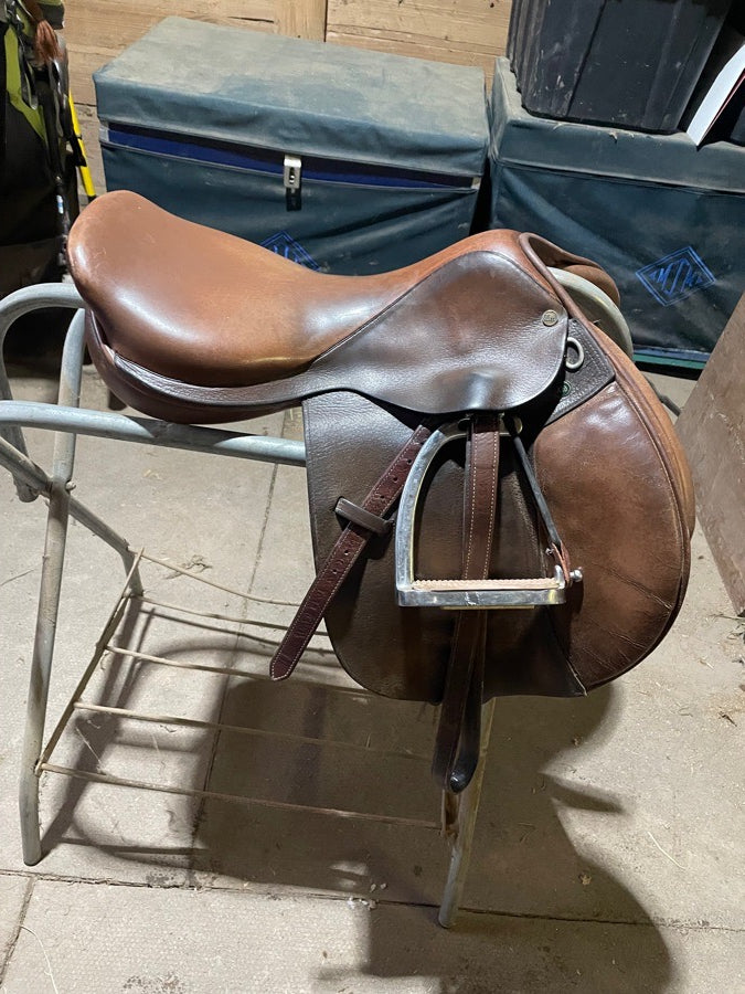 BEVAL 17” Beval Natural Saddle (2)