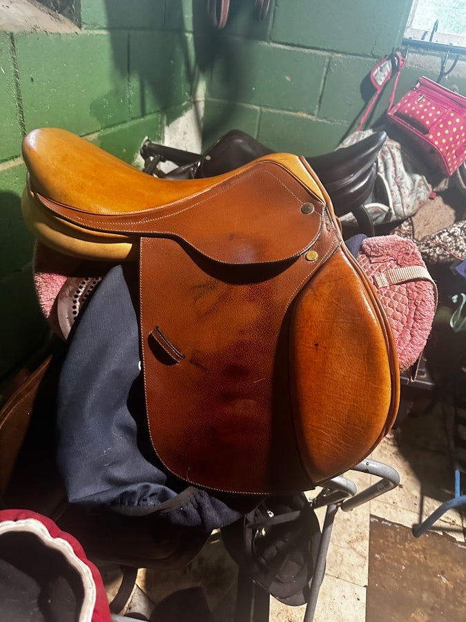 16” wide tree beval saddle