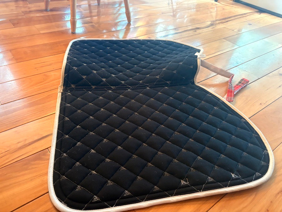 CUSTOM SADDLERY Saddle pad (2)