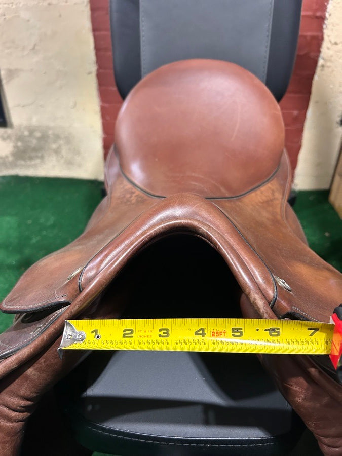 CROSBY Crosby XL Close Contact 17” Saddle w/ Leathers (8)