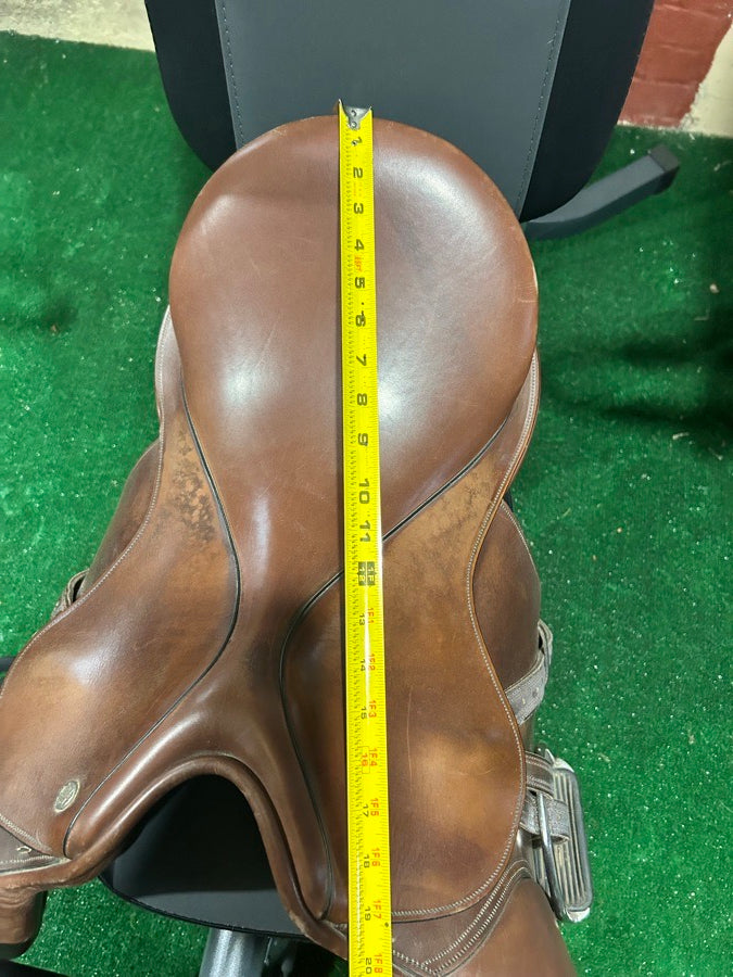 CROSBY Crosby XL Close Contact 17” Saddle w/ Leathers (7)