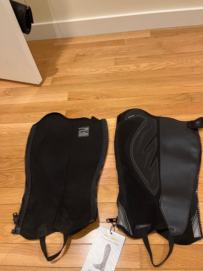 ARIAT Black Ascent Half Chap (2)