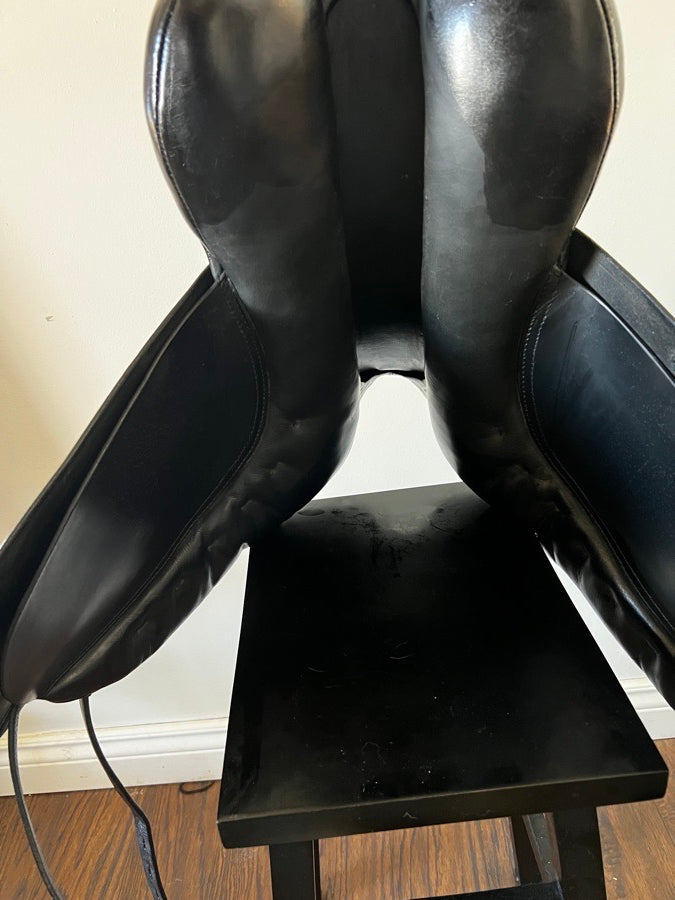 OTTO SCHUMACHER Otto Schumacher Dessage Saddle 18” (6)