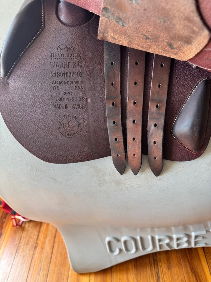 DEVOUCOUX 17.5” 2021 Devoucoux Biarritz O Saddle - 2AA - Full Buffalo (3)