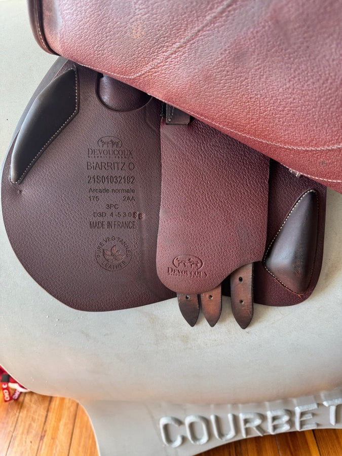 DEVOUCOUX 17.5โ 2021 Devoucoux Biarritz O Saddle - 2AA - Full Buffalo (2)