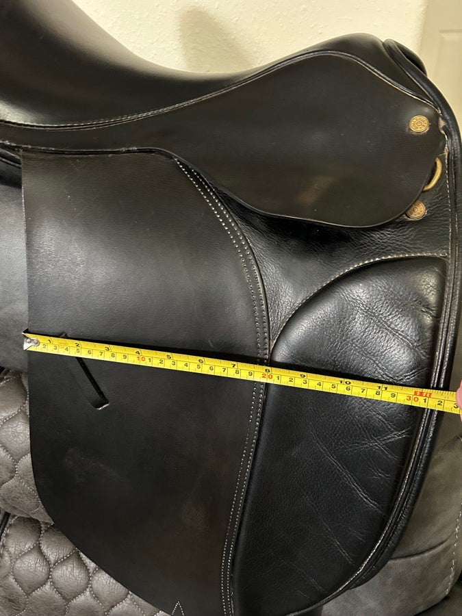 COLLEGIATE Collegiate Jessica 17.5” dressage saddle (8)