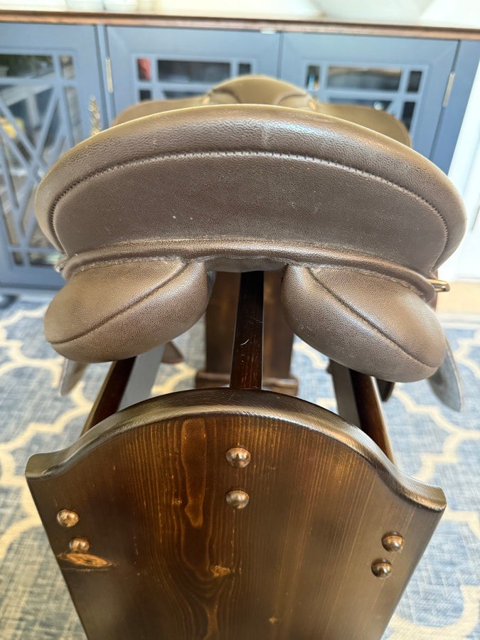 WINTEC 17” Brown Adjustable Wintec (“white” ie X Wide) (6)