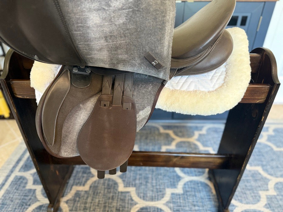 WINTEC 17” Brown Adjustable Wintec (“white” ie X Wide) (4)