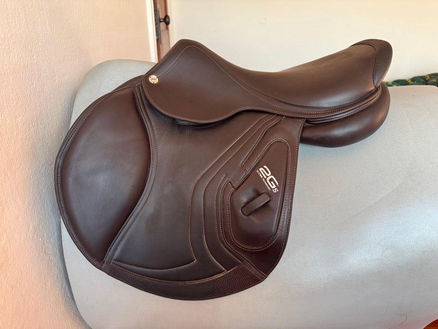 CWD 18” 2022 CWD SE25 2Gs PRO Saddle - 2C - Full Buffalo (3)