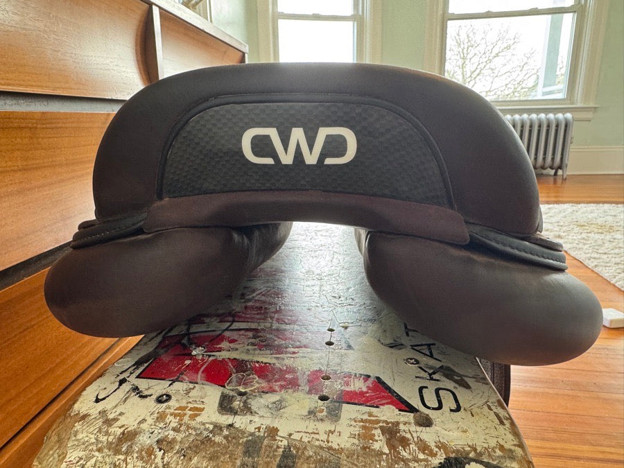 CWD 17.5” 2022 CWD SE32 Mademoiselle 2Gs Saddle - 3C Flaps - Full Buffalo - LIKE NEW (8)