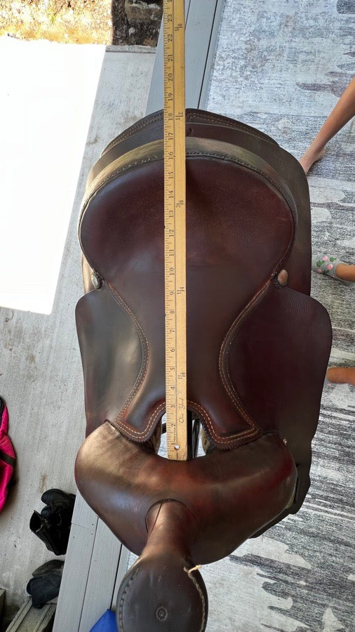 Other Crates Western Saddle (4)